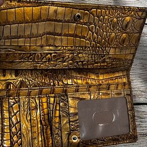 Brahmin wallet